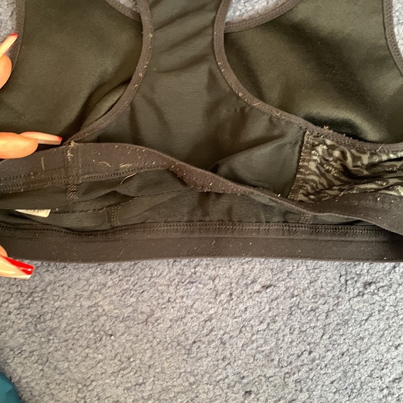 2 Nike sports bras - Picture 7 of 7